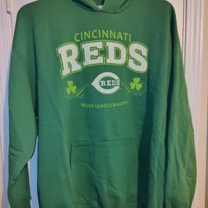 Cincinnati Reds 🍀 St. Patrick's Day Hoodie. 2XL Great Condition